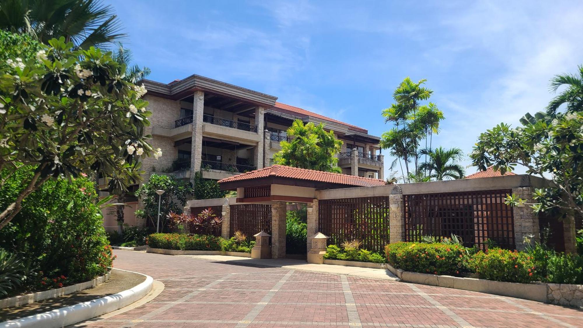 Coralpoint Gardens Suites & Residences Мактан Экстерьер фото